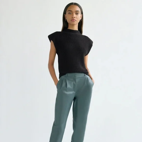 Aritzia Babaton Hazlitt Sweater Vest in Black - Size X-Small - Picture 2 of 7